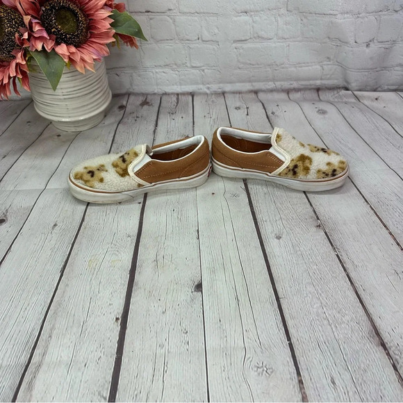 vans T kids classic slip on V bear hugs sneakers loafer shoes sz 12.5Y Unisex - Picture 3 of 8